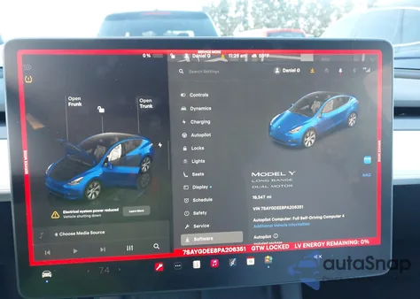 2023 Tesla Model Y Awd/Long Range Dual Motor All-Wheel Drive z USA, uszkodzony, nr VIN 7SAYGDEE8PA206351